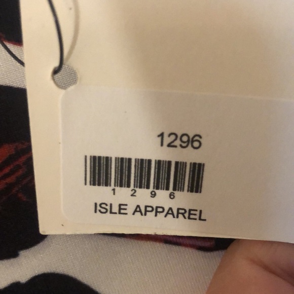 Isle Apparel flowered dress - Picture 5 of 5